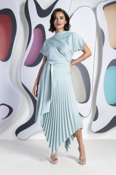 Mila Pleat Knee