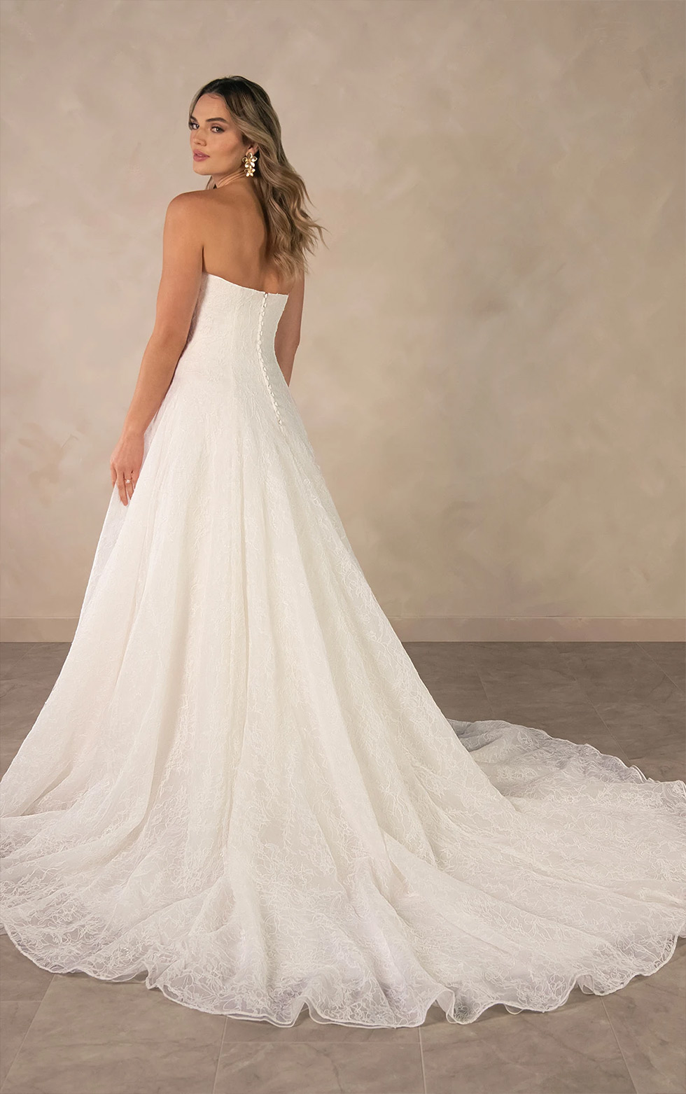 essense d4543