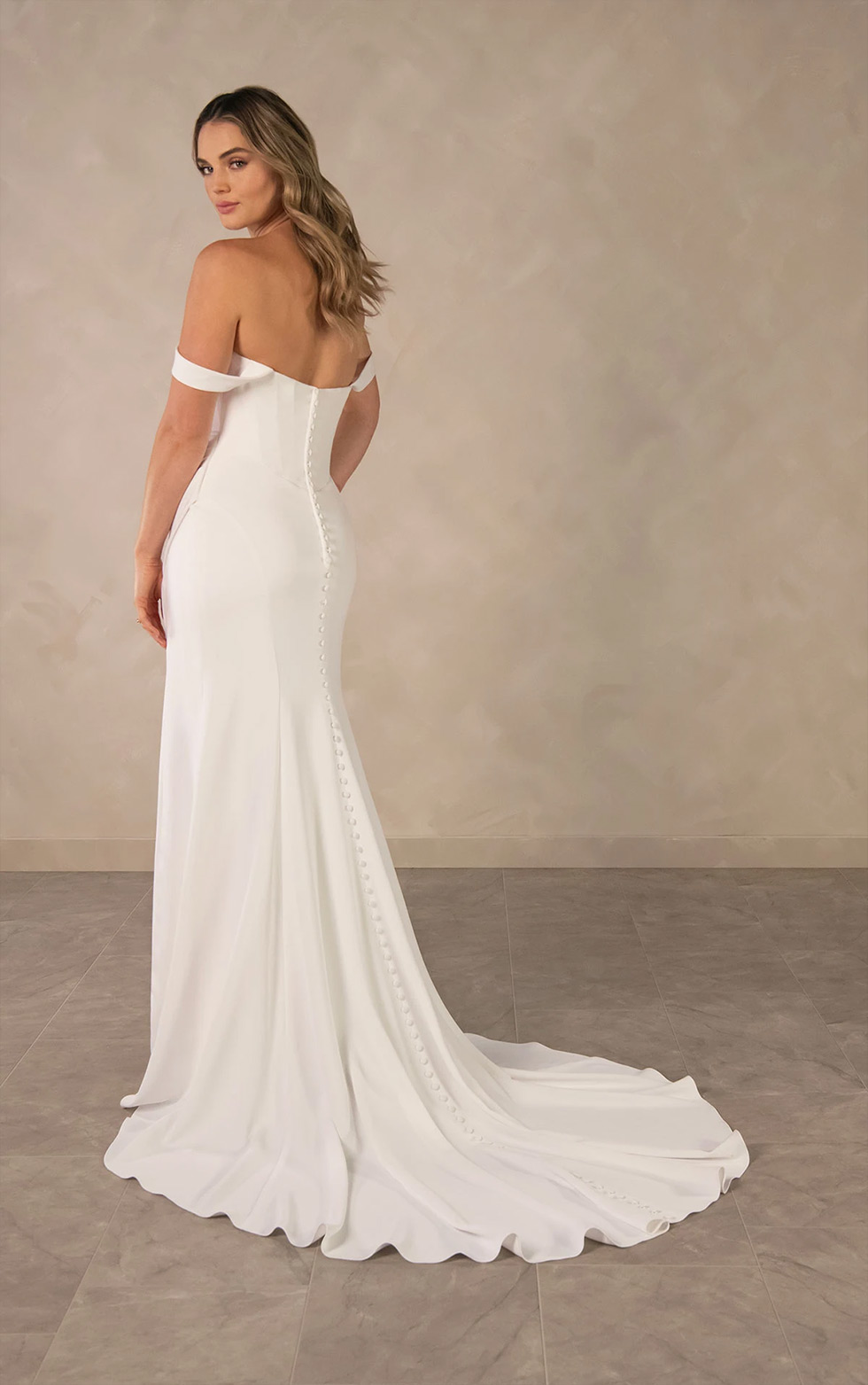 essense d4563