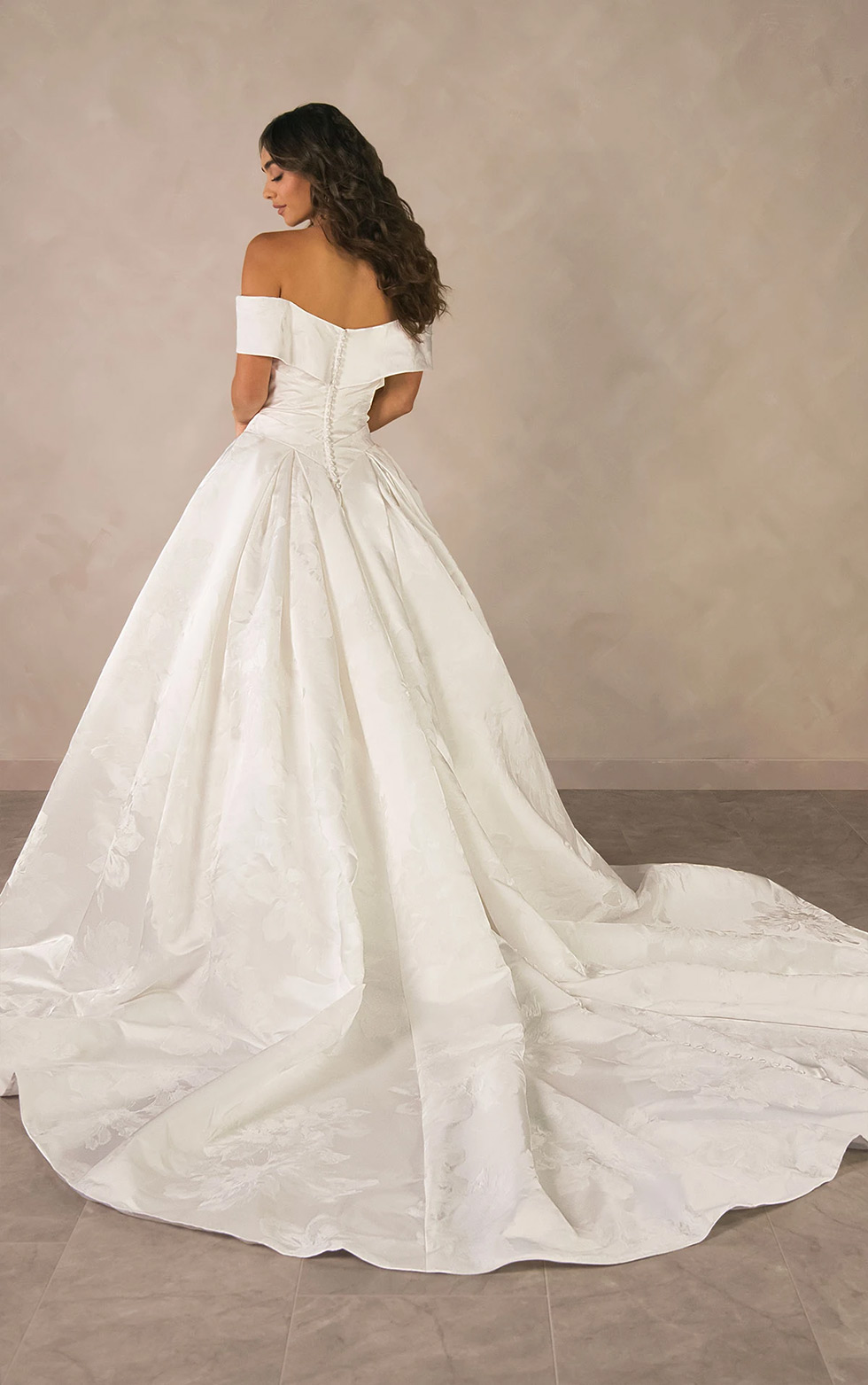 essense d4604
